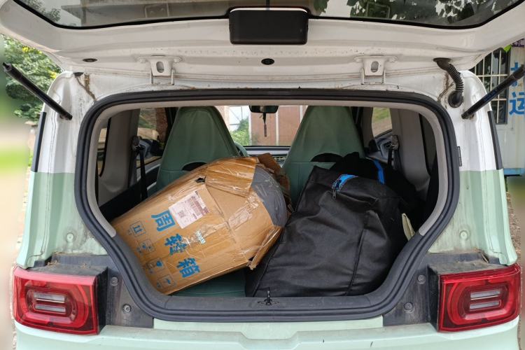 Used Wuling Hongguang MINIEV 2022 Macaron Premium Model – Lithium Iron Phosphate Trunk