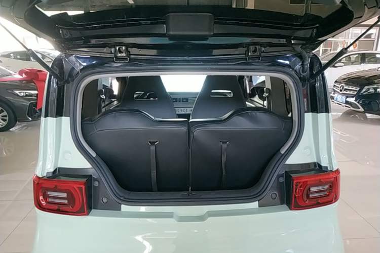 Used Wuling Hongguang MINIEV 2022 Macaron Premium Model – Lithium Iron Phosphate Trunk