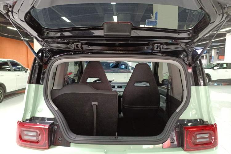 Used Wuling Hongguang MINIEV 2022 Macaron Premium Model – Lithium Iron Phosphate Trunk