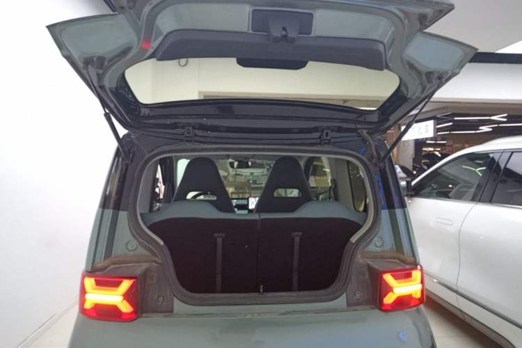 Used Wuling Hongguang MINIEV 2022 GAMEBOY 300km Enthusiast Model with Lithium Iron Phosphate Trunk