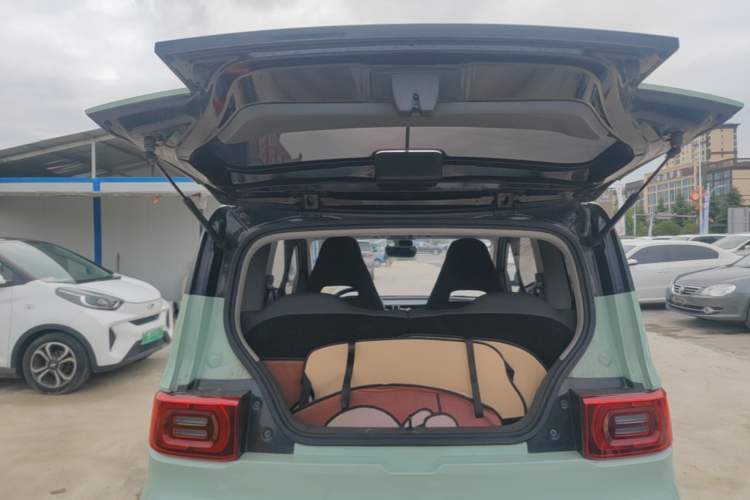 Used Wuling Hongguang MINIEV 2022 Macaron Premium Model – Lithium Iron Phosphate Trunk