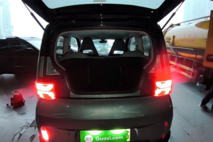 Used Wuling Hongguang MINIEV 2022 GAMEBOY 300km Enthusiast Model with Lithium Iron Phosphate Trunk
