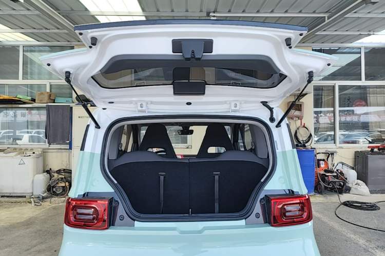 Used Wuling Hongguang MINIEV 2022 Macaron Premium Model – Lithium Iron Phosphate Trunk