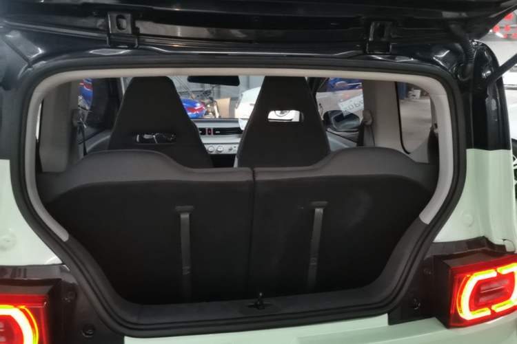 Used Wuling Hongguang MINIEV 2022 Macaron Fashion Model Lithium Iron Phosphate Trunk