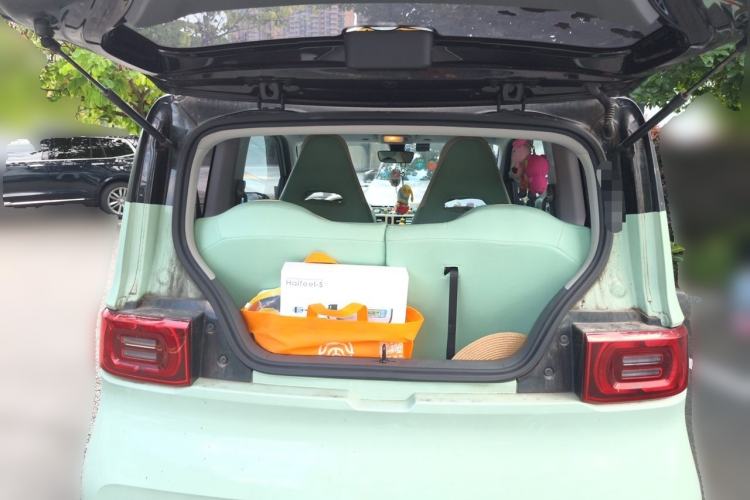 Used Wuling Hongguang MINIEV 2022 Macaron Premium Model – Lithium Iron Phosphate Trunk