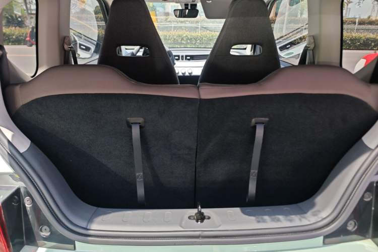 Used Wuling Hongguang MINIEV 2022 Macaron Premium Model – Lithium Iron Phosphate Trunk