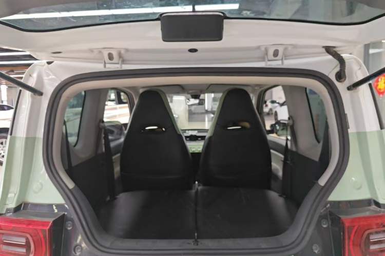 Used Wuling Hongguang MINIEV 2022 Macaron Premium Model – Lithium Iron Phosphate Trunk