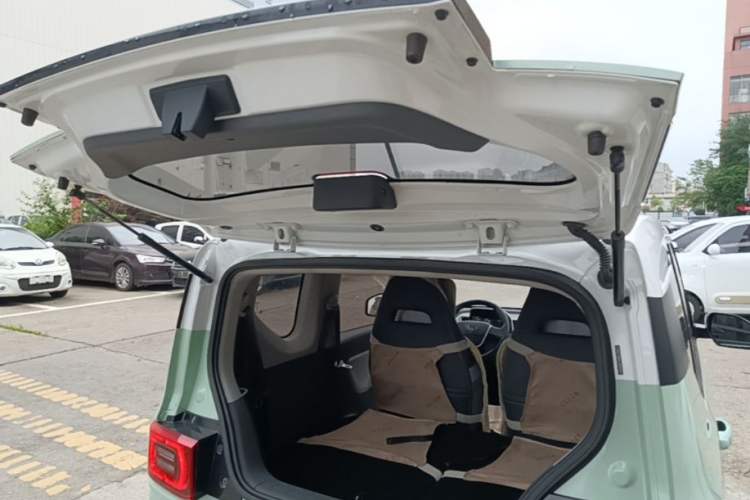 Used Wuling Hongguang MINIEV 2022 Macaron Premium Model – Lithium Iron Phosphate Trunk