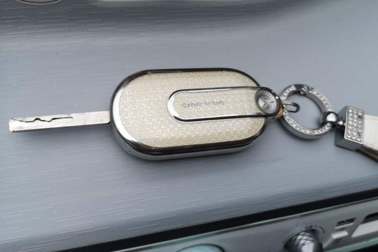 Used Wuling Hongguang MINIEV 2022 Macaron Premium Model – Lithium Iron Phosphate Vehicle Key