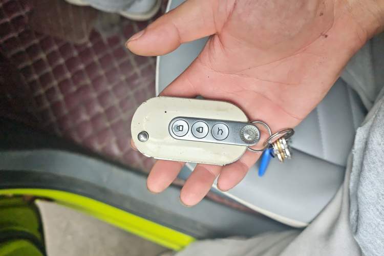 Used Wuling Hongguang MINIEV 2022 Macaron Premium Model – Lithium Iron Phosphate Vehicle Key