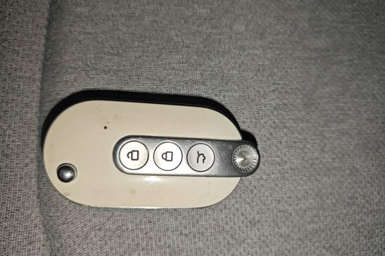 Used Wuling Hongguang MINIEV 2022 Macaron Premium Model – Lithium Iron Phosphate Vehicle Key