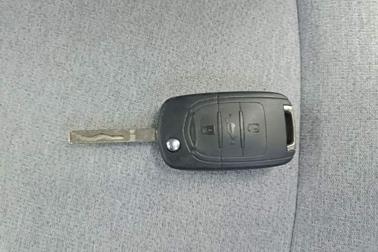 Used Wuling Hongguang MINIEV 2022 Macaron Premium Model – Lithium Ternary Battery Vehicle Key