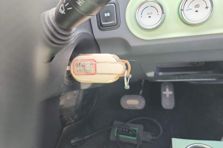 Used Wuling Hongguang MINIEV 2022 Macaron Premium Model – Lithium Ternary Battery Vehicle Key