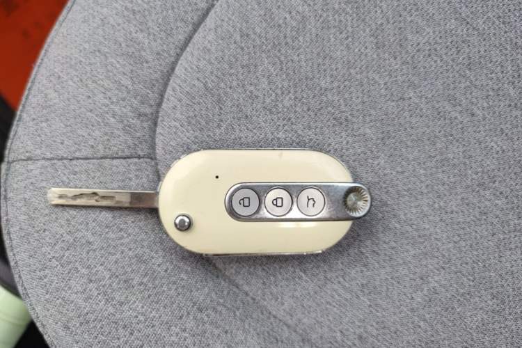 Used Wuling Hongguang MINIEV 2022 Macaron Premium Model – Lithium Iron Phosphate Vehicle Key