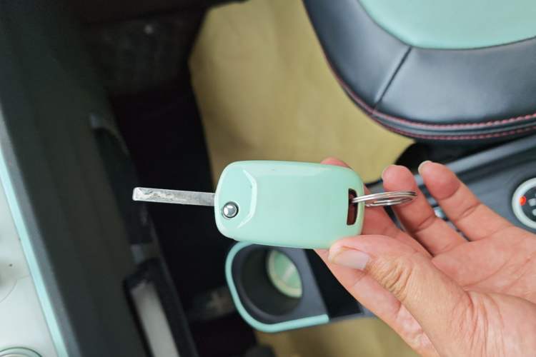 Used Wuling Hongguang MINIEV 2022 Macaron Fashion Edition Lithium-Nickel-Cobalt-Alpha-oxide Vehicle Key