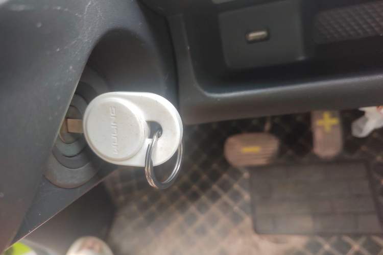 Used Wuling Hongguang MINIEV 2022 GAMEBOY 200km Gaming Edition with Lithium Iron Phosphate Vehicle Key