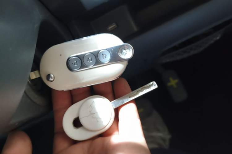 Used Wuling Hongguang MINIEV 2022 GAMEBOY 200km Gaming Edition with Lithium Iron Phosphate Vehicle Key