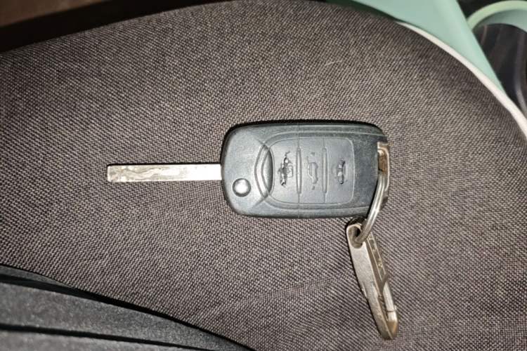 Used Wuling Hongguang MINIEV 2022 Macaron Premium Model – Lithium Iron Phosphate Vehicle Key