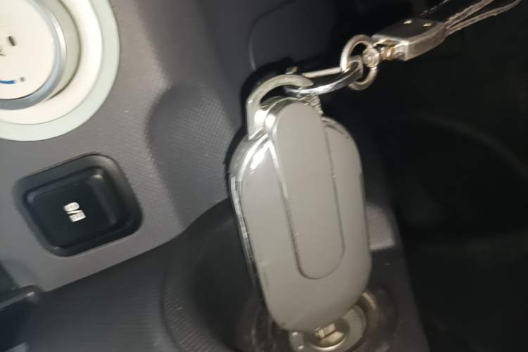 Used Wuling Hongguang MINIEV 2022 Macaron-Color Edition Lithium Iron Phosphate Vehicle Key