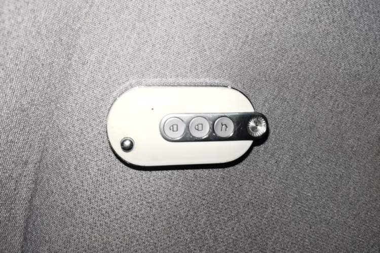 Used Wuling Hongguang MINIEV 2022 Macaron Fashion Model Lithium Iron Phosphate Vehicle Key