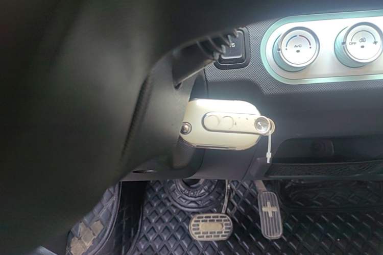 Used Wuling Hongguang MINIEV 2022 Macaron Fashion Edition Lithium-Nickel-Cobalt-Alpha-oxide Vehicle Key