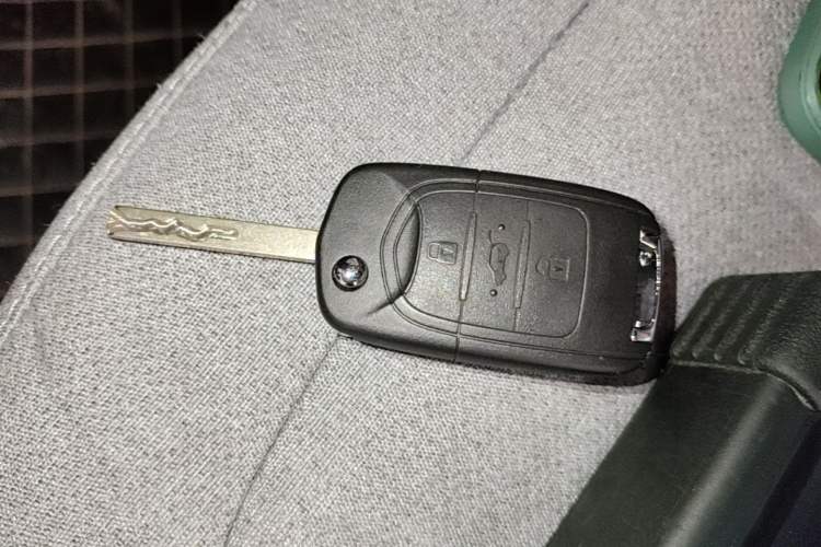 Used Wuling Hongguang MINIEV 2022 Macaron Premium Model – Lithium Iron Phosphate Vehicle Key