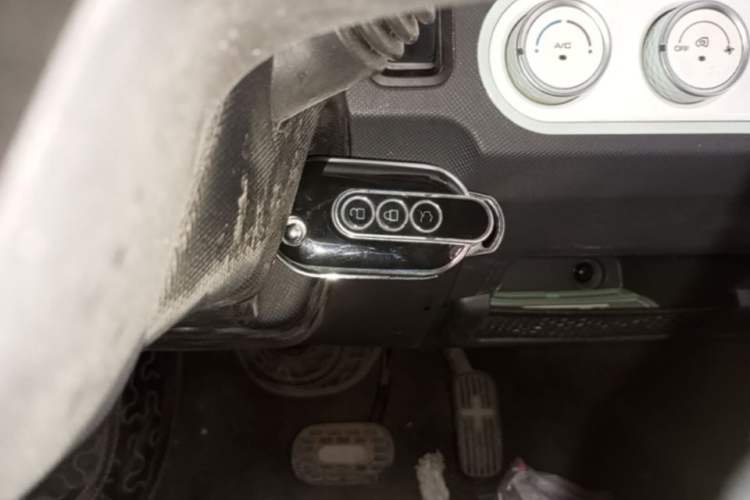 Used Wuling Hongguang MINIEV 2022 Macaron Fashion Edition Lithium-Nickel-Cobalt-Alpha-oxide Vehicle Key