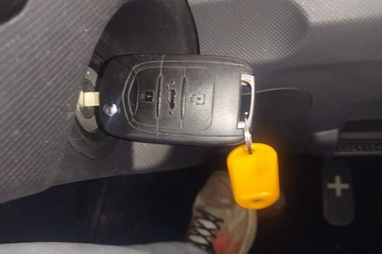 Used Wuling Hongguang MINIEV 2022 Macaron Fashion Model Lithium Iron Phosphate Vehicle Key