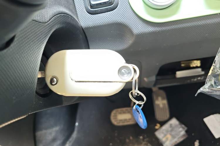 Used Wuling Hongguang MINIEV 2022 Macaron Premium Model – Lithium Iron Phosphate Vehicle Key