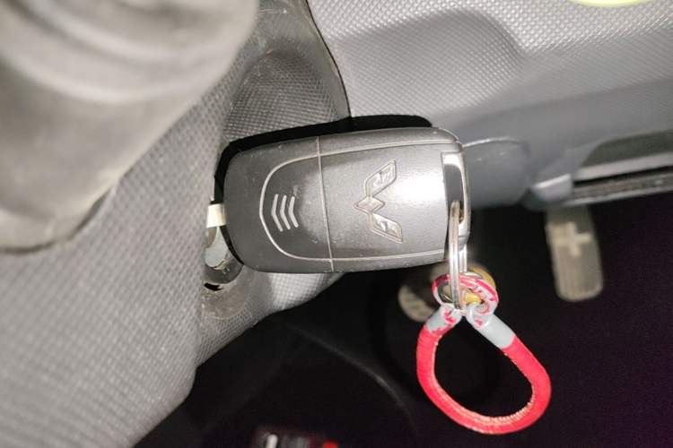 Used Wuling Hongguang MINIEV 2022 Macaron Fashion Model Lithium Iron Phosphate Vehicle Key