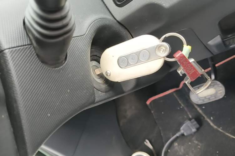Used Wuling Hongguang MINIEV 2022 Macaron Premium Model – Lithium Iron Phosphate Vehicle Key