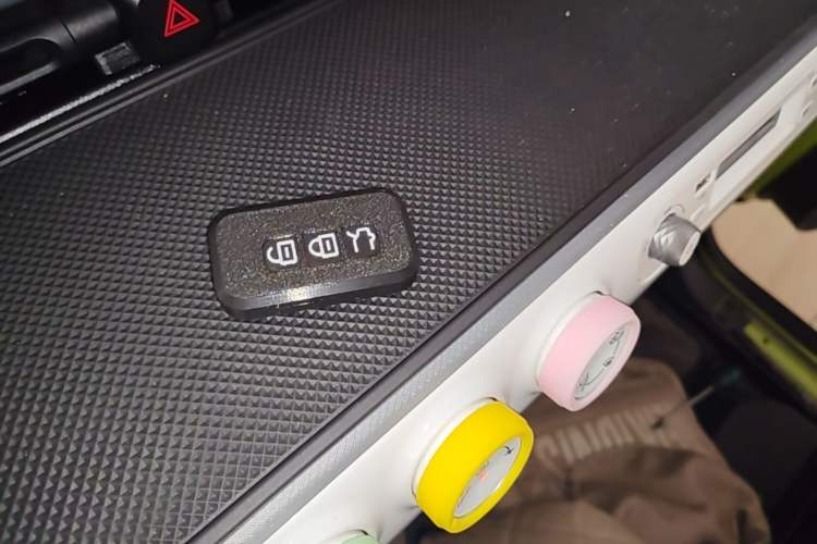 Used Wuling Hongguang MINIEV 2022 GAMEBOY 200km Gaming Edition with Lithium Iron Phosphate Vehicle Key
