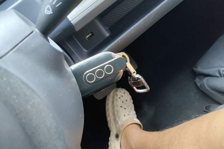 Used Wuling Hongguang MINIEV 2022 GAMEBOY 200km Gaming Edition with Lithium Iron Phosphate Vehicle Key
