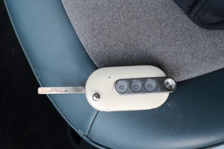Used Wuling Hongguang MINIEV 2022 GAMEBOY 300km Enthusiast Model with Lithium Iron Phosphate Vehicle Key