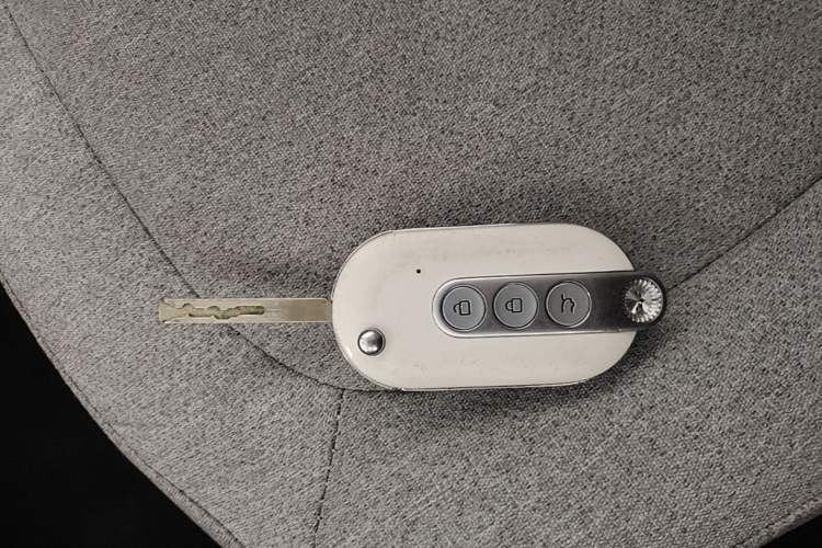 Used Wuling Hongguang MINIEV 2022 Macaron Premium Model – Lithium Ternary Battery Vehicle Key