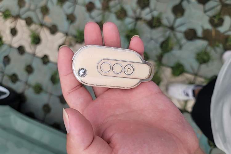Used Wuling Hongguang MINIEV 2022 Macaron Premium Model – Lithium Iron Phosphate Vehicle Key