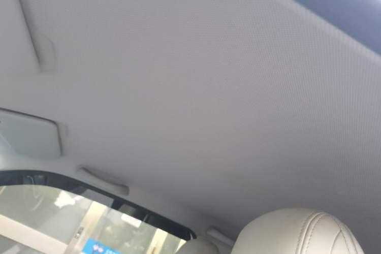 Used Wuling Hongguang MINIEV 2022 Macaron Premium Model – Lithium Iron Phosphate Headliner
