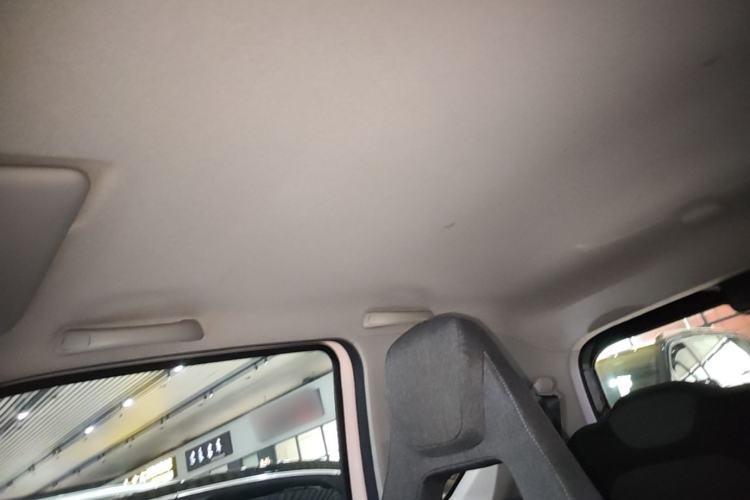 Used Wuling Hongguang MINIEV 2022 Macaron Premium Model – Lithium Iron Phosphate Headliner