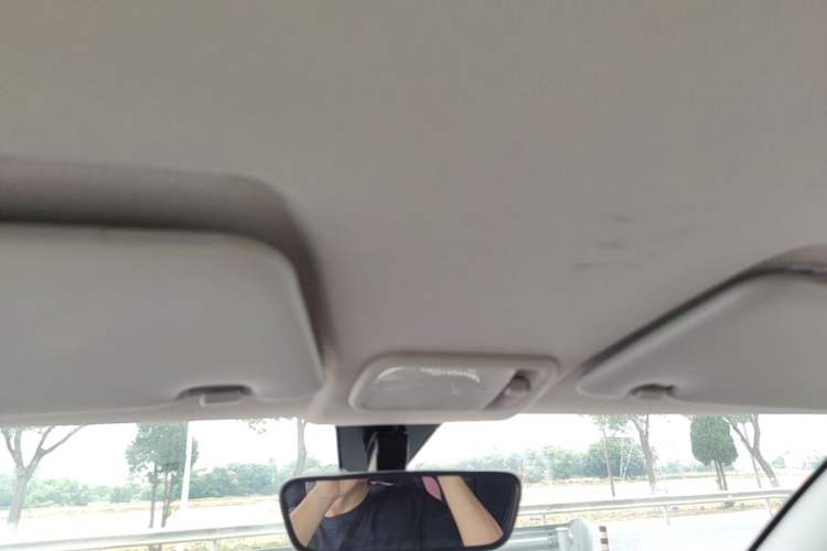 Used Wuling Hongguang MINIEV 2022 Macaron Premium Model – Lithium Iron Phosphate Headliner