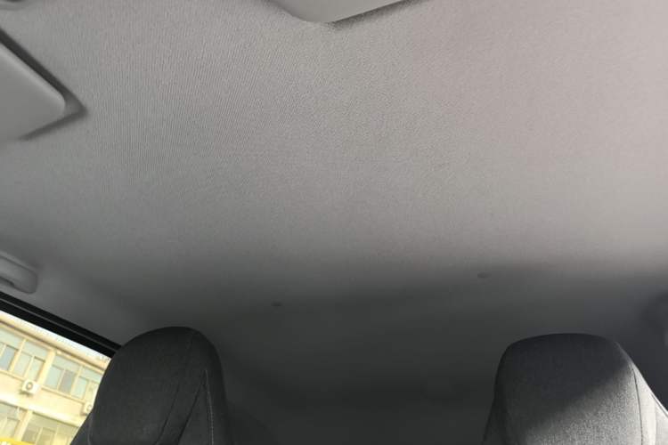 Used Wuling Hongguang MINIEV 2022 Macaron Fashion Model Lithium Iron Phosphate Headliner