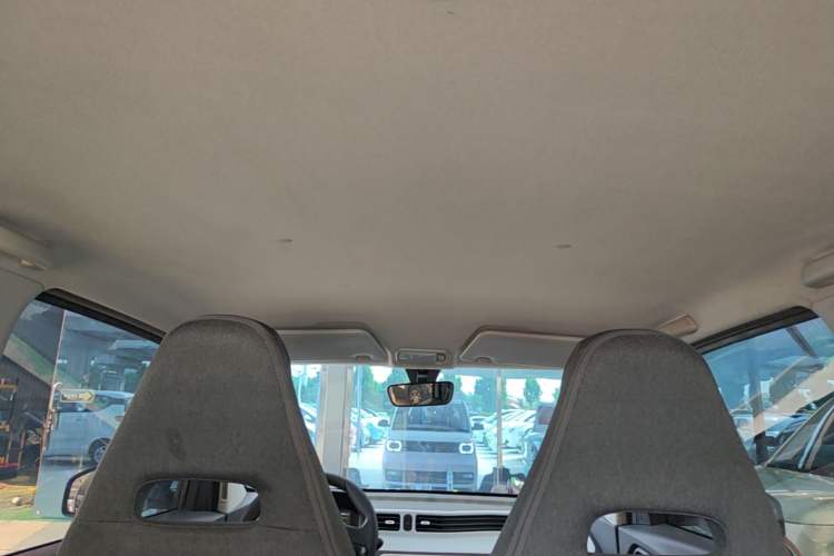 Used Wuling Hongguang MINIEV 2022 Macaron Premium Model – Lithium Iron Phosphate Headliner