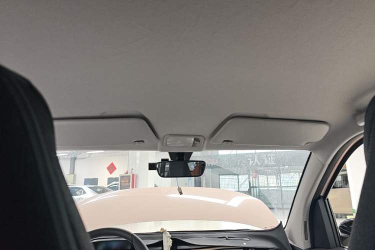 Used Wuling Hongguang MINIEV 2022 Macaron Premium Model – Lithium Iron Phosphate Headliner