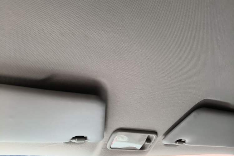 Used Wuling Hongguang MINIEV 2022 Macaron Premium Model – Lithium Ternary Battery Headliner