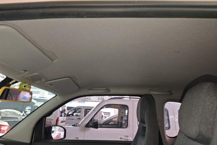 Used Wuling Hongguang MINIEV 2022 Macaron Premium Model – Lithium Iron Phosphate Headliner