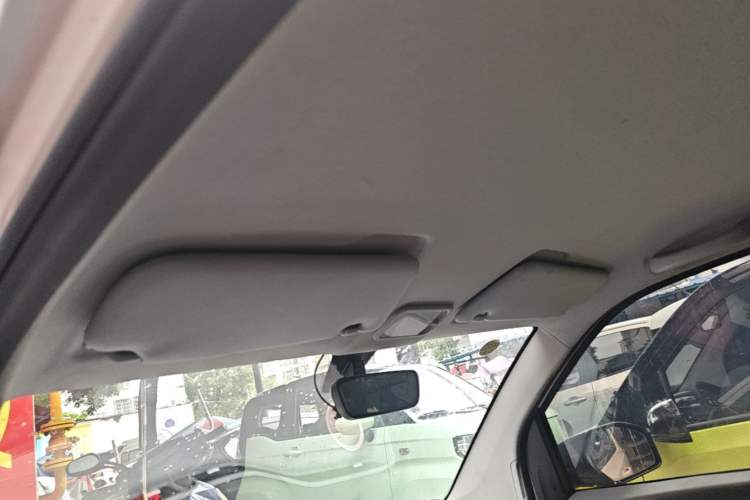 Used Wuling Hongguang MINIEV 2022 Macaron Premium Model – Lithium Iron Phosphate Headliner