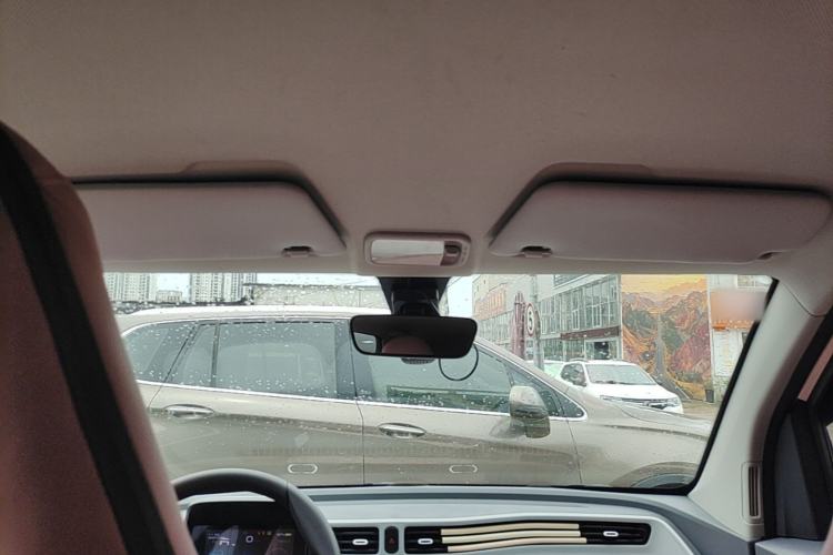 Used Wuling Hongguang MINIEV 2022 Macaron Premium Model – Lithium Iron Phosphate Headliner