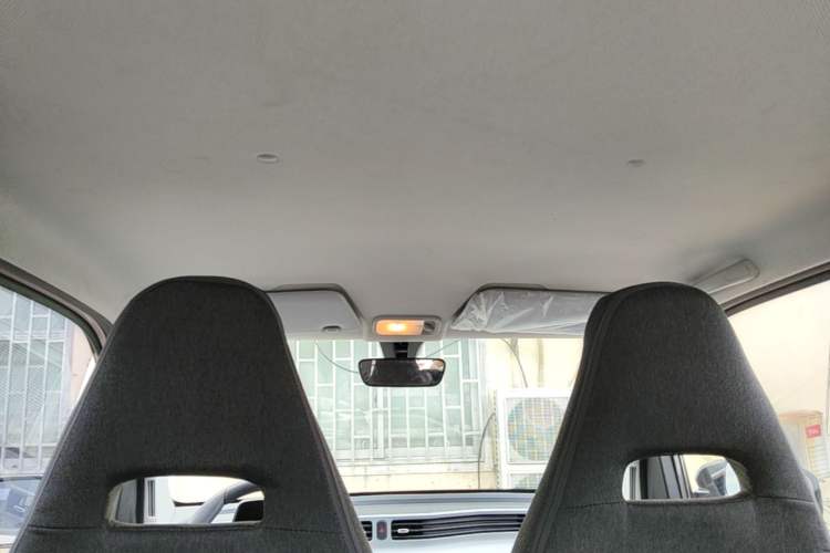Used Wuling Hongguang MINIEV 2022 Macaron Fashion Model Lithium Iron Phosphate Headliner