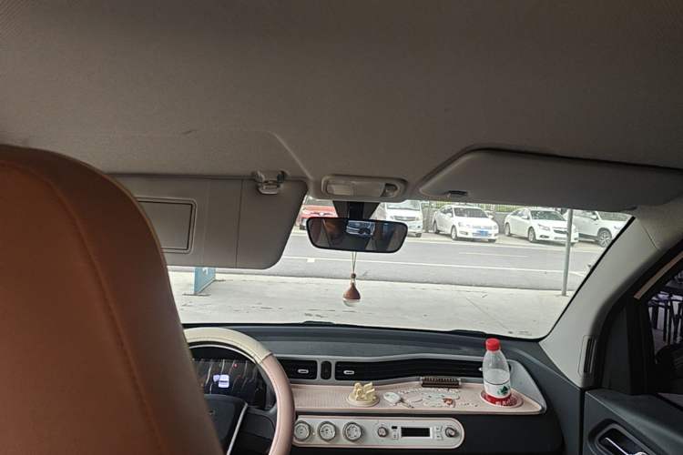 Used Wuling Hongguang MINIEV 2022 Macaron Premium Model – Lithium Iron Phosphate Headliner