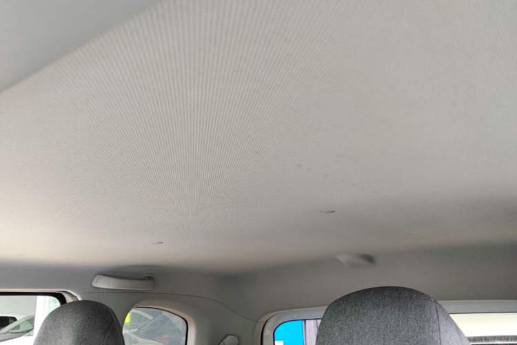 Used Wuling Hongguang MINIEV 2022 Macaron Premium Model – Lithium Iron Phosphate Headliner