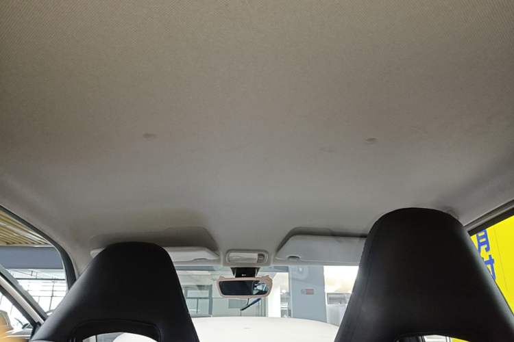 Used Wuling Hongguang MINIEV 2022 Macaron Premium Model – Lithium Ternary Battery Headliner